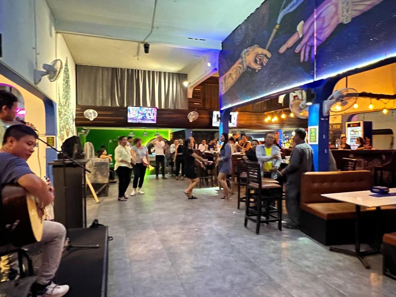 The Eighty8 Hostel Phnom Penh Luaran gambar