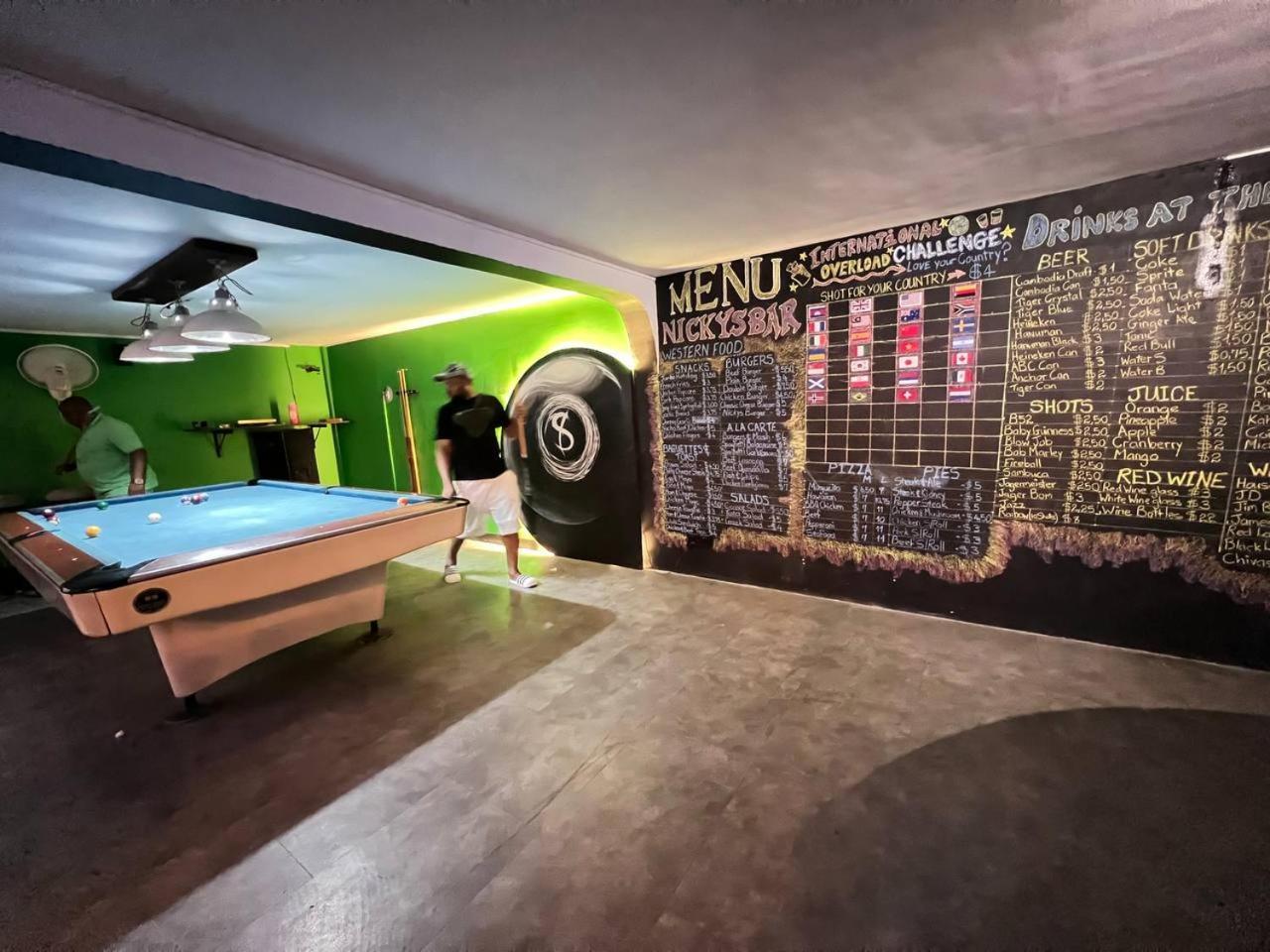 The Eighty8 Hostel Phnom Penh Luaran gambar