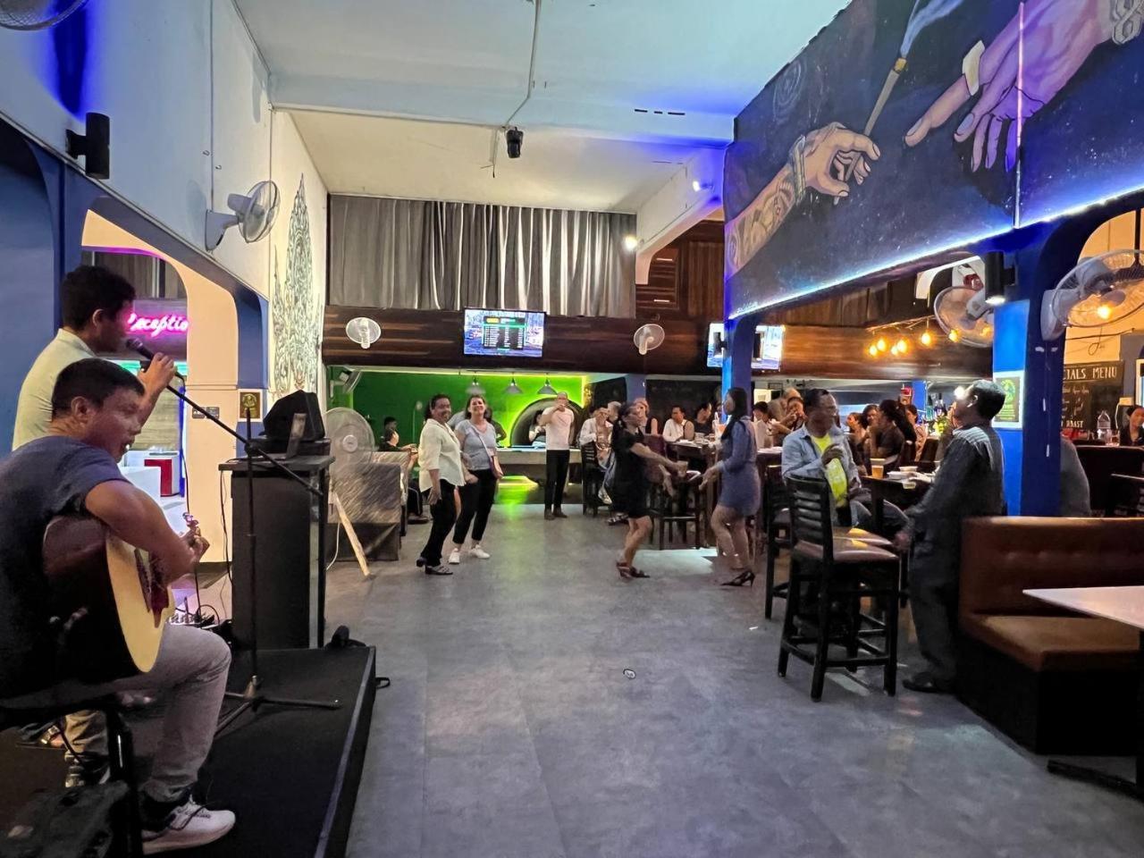 The Eighty8 Hostel Phnom Penh Luaran gambar