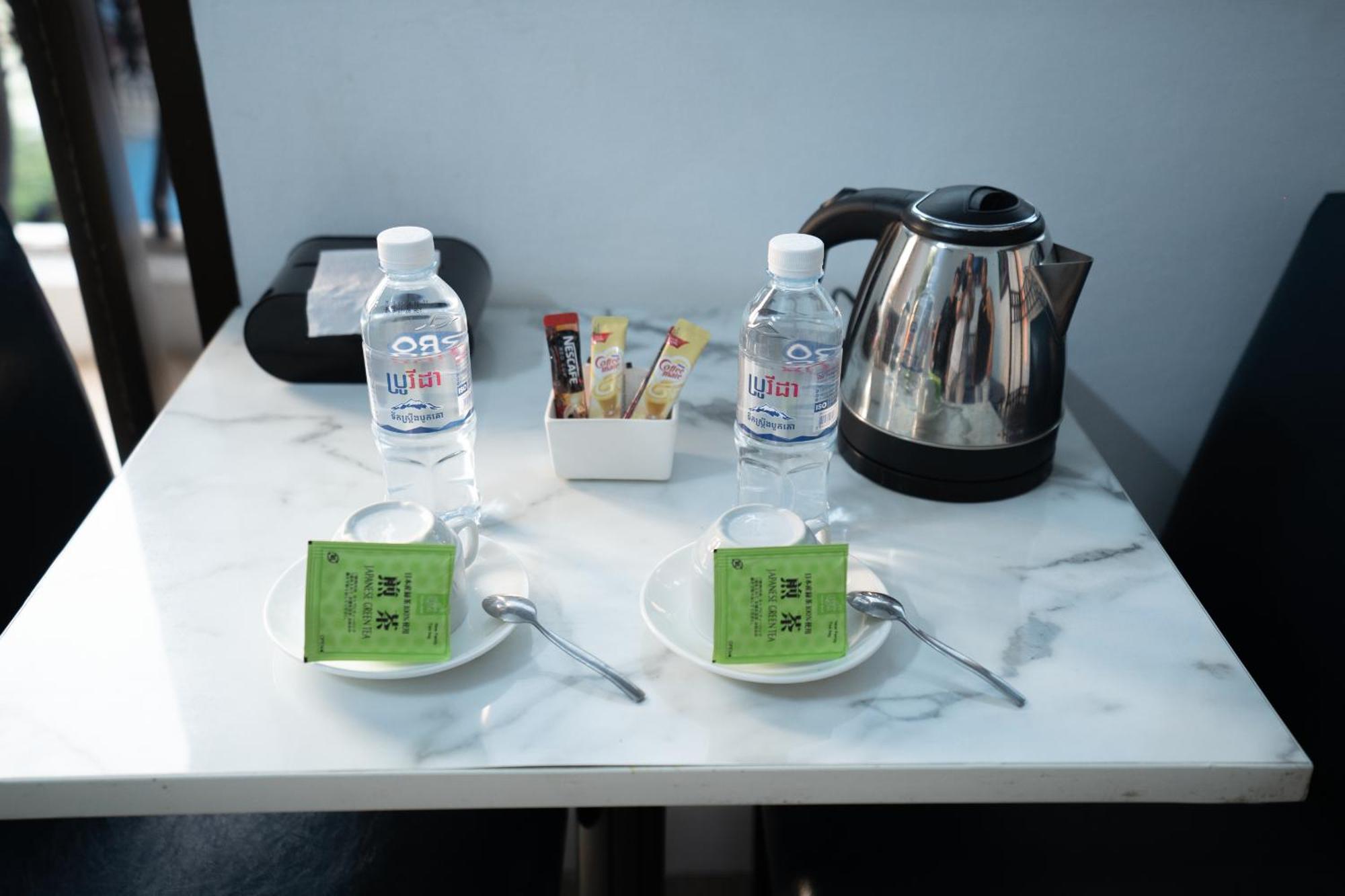 The Eighty8 Hostel Phnom Penh Luaran gambar